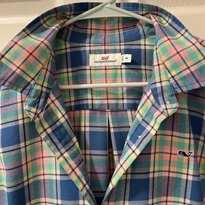 Vineyard Vines women’s flannel popover size 14